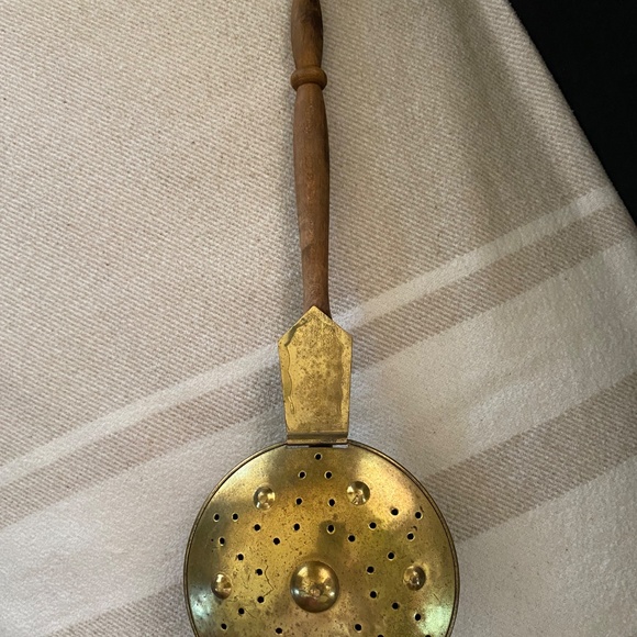 Copper,  brass and wood antique bed warmer -chestnut roaster pan -wall  decor - Picture 10 of 10